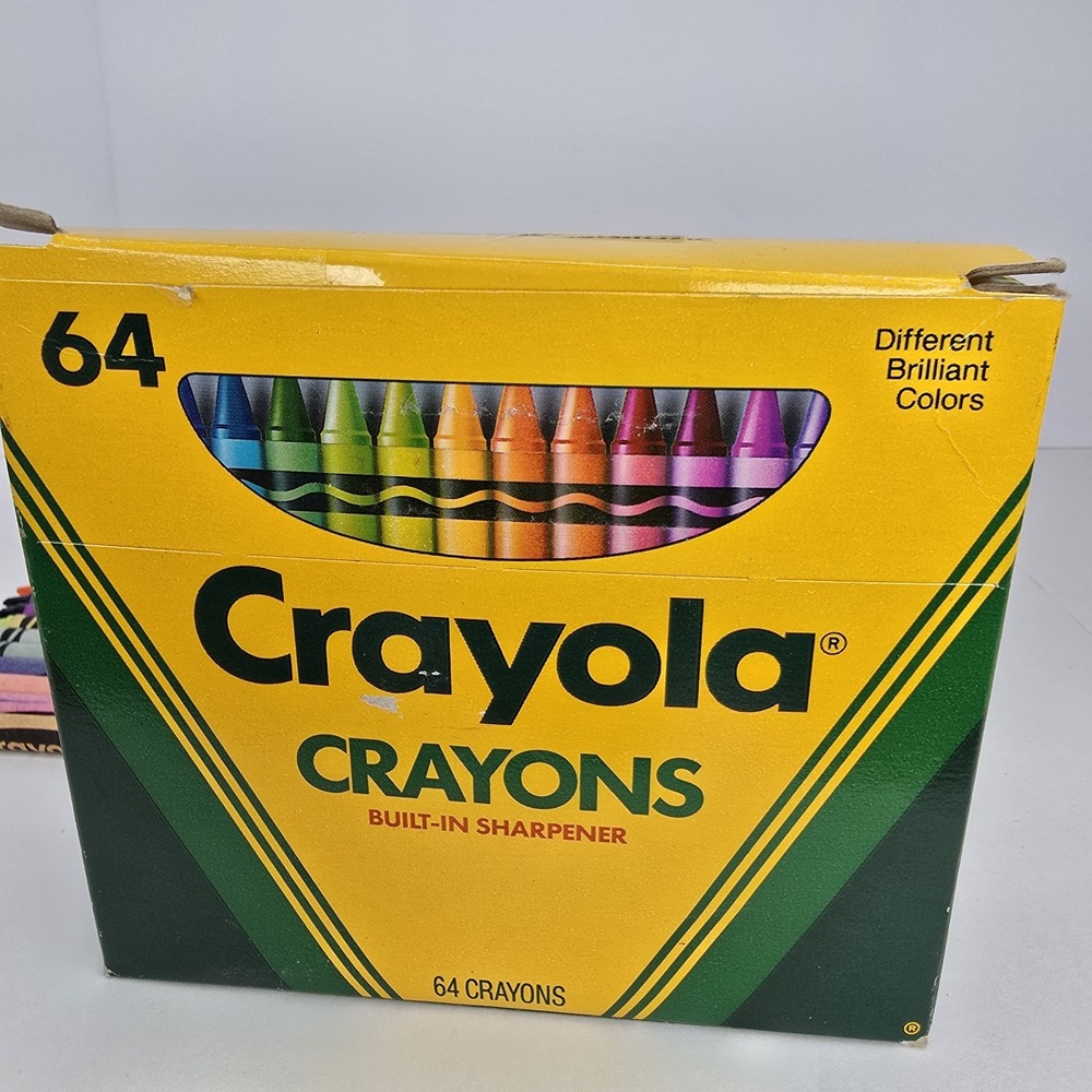 Vintage Box 64 Crayola Crayons 1990 Built-in Sharpener Retired Colors USA RARE